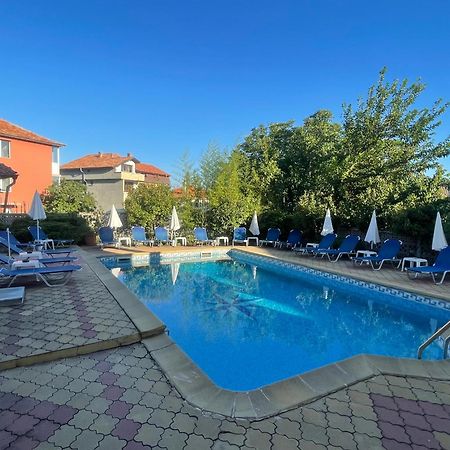 ,,Дироси" Sveti Vlas Dış mekan fotoğraf