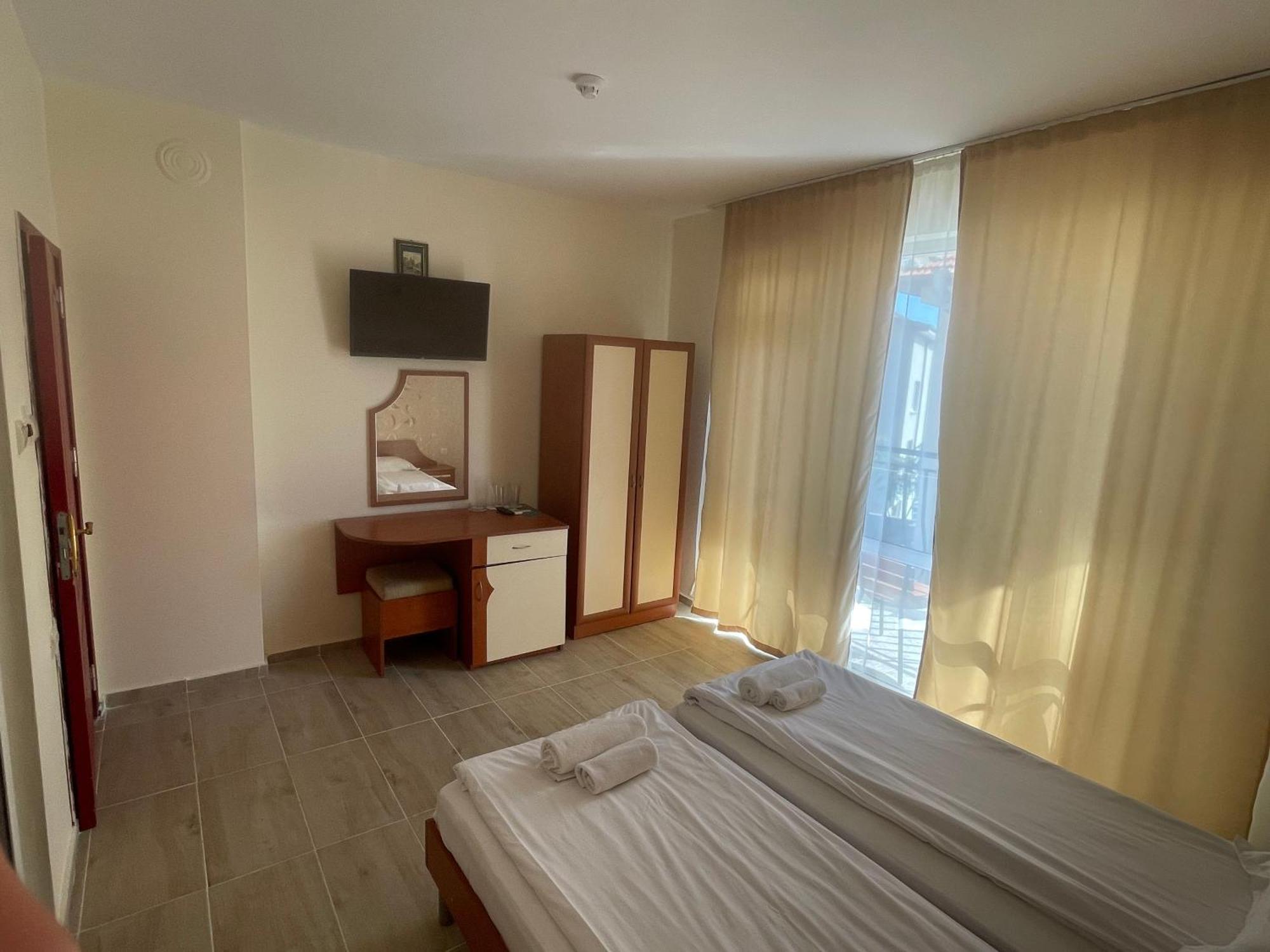 ,,Дироси" Sveti Vlas Dış mekan fotoğraf